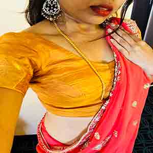 Housewife Escorts Service in Delhi