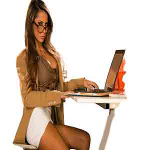 Online Dating Call Girls in Delhi